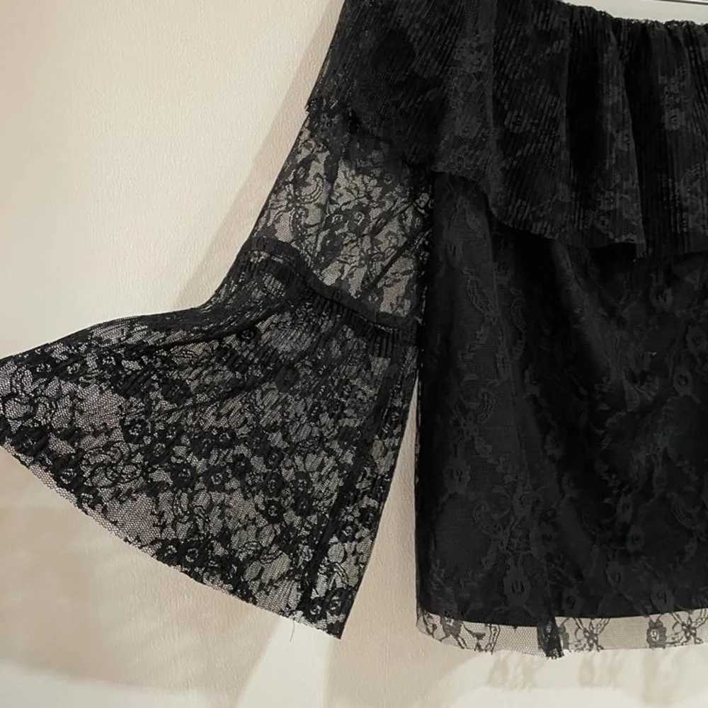 Black Off-shoulder Top - Picture 4 of 6